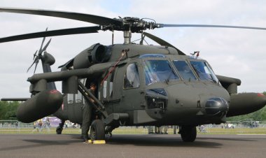 ترامب: روسيا والصين ستستفيدان من المروحيات والدبابات الأمريكية المتروكة في أفغانستان