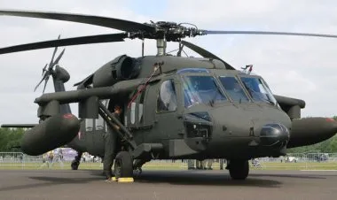 ترامب: روسيا والصين ستستفيدان من المروحيات والدبابات الأمريكية المتروكة في أفغانستان