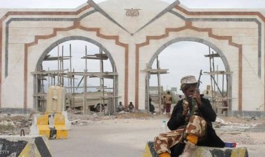 ضابط في قوات «الشرعية» يفضح الطرف الحقيقي المتورط في حادثة هجوم قاعدة العند