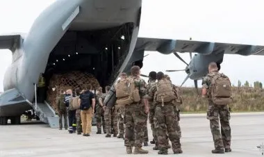 جنرالات أمريكيون متقاعدون يطالبون بإقالة قيادة البنتاغون