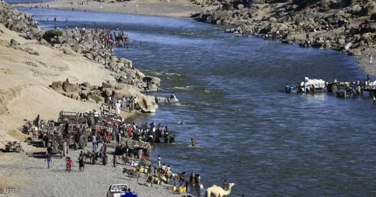 جثث لرجال ونساء أثيوبيين تطفو في نهر على الحدود بين إثيوبيا والسودان