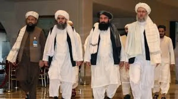 طالبان تعفو عن جميع مسؤولي الحكومة الأفغانية بما فيهم الرئيس وتسمح لهم بالعودة للبلاد