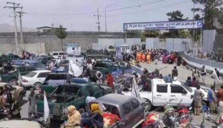 الجيش الأمريكي يضع اللوم على بريطانيا في ارتفاع حصيلة القتلى الناجمة عن الهجوم الإرهابي المميت في مطار كابول