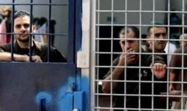 مصلحة السجون تتراجع عن تفريق أسرى الجهاد بعد تهديدهم بحرق زنازينهم