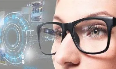 صينيون يطوّرون نظارات ذكية لعلاج قصر النظر