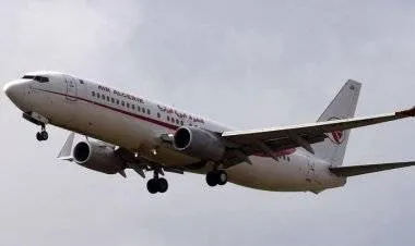 الجزائر تغلق مجالها الجوي بوجه الطائرات المغربية
