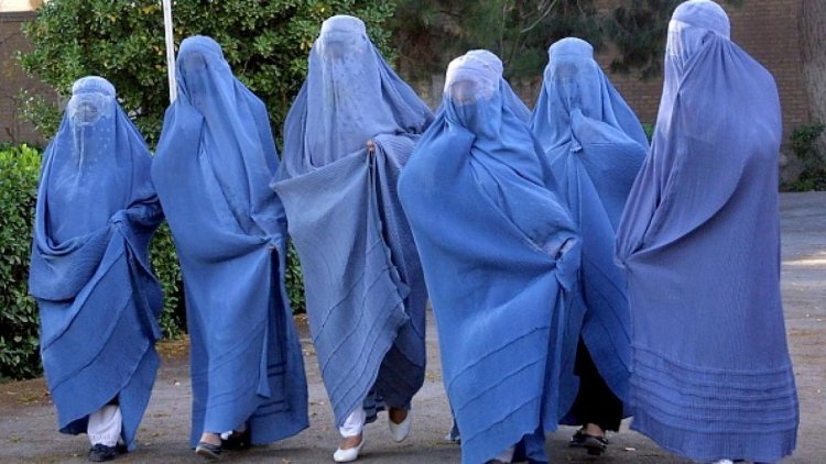 جنود أمريكان يهربون من طالبان بالبرقع والملابس النسائية