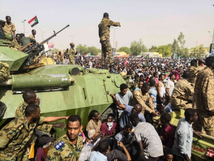 الخارجية السودانية: مدنيون على صلة بالنظام البائد متورطون في محاولة الانقلاب الفاشلة