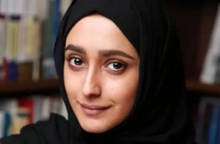 الغارديان: هواتف الناشطة الإماراتية الراحلة آلاء الصديق تعرضت للاختراق ببرنامج بيغاسوس