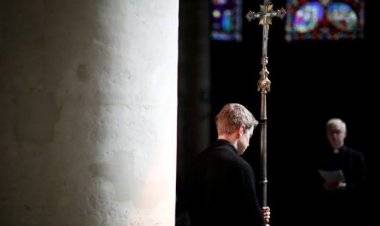 قساوسة فرنسيون اعتدوا جنسياً على 216 ألف ضحية منذ عام 1950