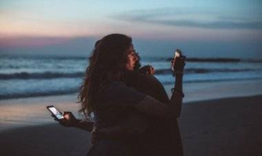 العلماء يحذرون من وجود عشرات الآثار الضارة المرتبطة باستخدام مواقع التواصل الاجتماعي!