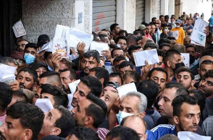 الغرفة التجارية بالمحافظة الوسطى تصدر توضيحاً حول التسجيل لتصريح العمل