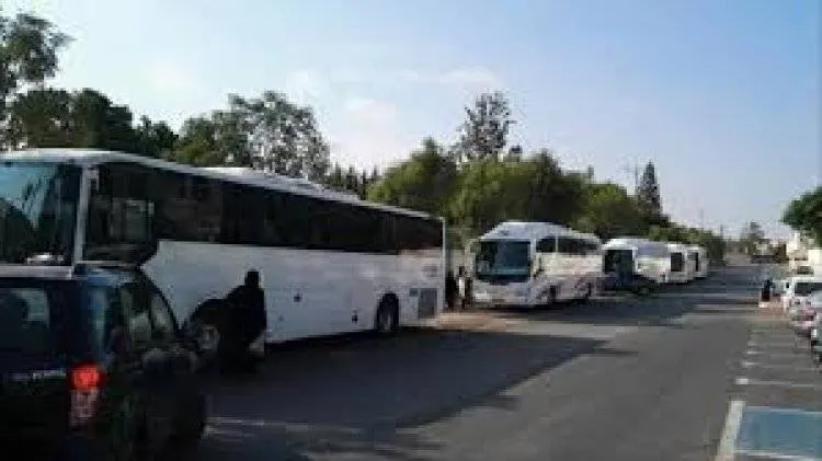 قوات الاحتلال يعيق وصول أهالي الضفة والداخل للمسجد الأقصى