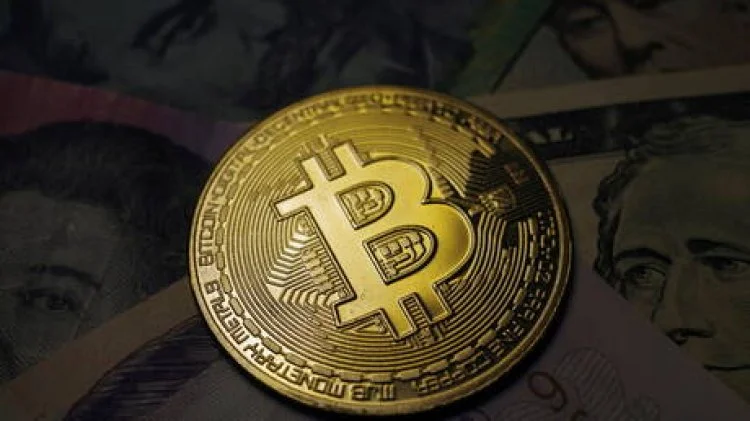 عملة البيتكوين تقترب من أعلى مستوياتها على الإطلاق