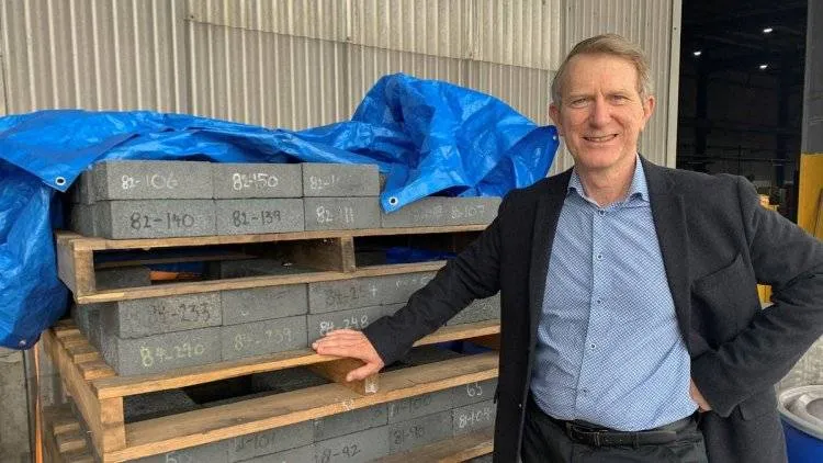 أستراليا.. براءة اختراع لمادة تخزن الطاقة المتجددة