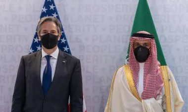 وزيرا الخارجية الأمريكي والسعودي يبحثان لبنان والسودان