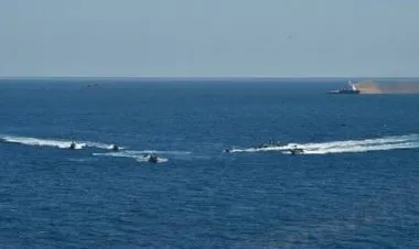 الجيش المصري ينفذ تدريبات عسكرية مع القوات الأمريكية في البحر الأحمر