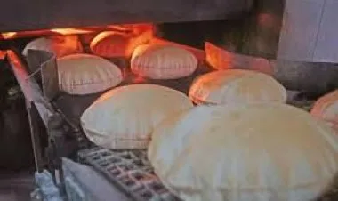 تحذيرات من التلاعب بأوزان وأسعار الخبز في غزة والضفة