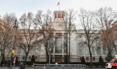 ضابط مخابرات سقط من نافذة.. وفاة غامضة لدبلوماسي روسي ببرلين