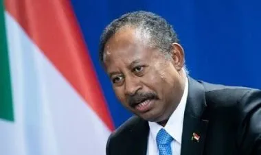 وفد الجامعة العربية يلتقي رئيس الوزراء السوداني المعزول عبدالله حمدوك في الخرطوم