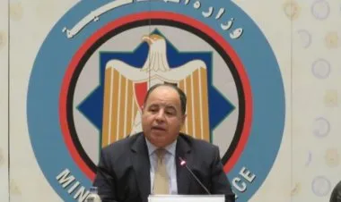 مصر : ضغوط على الموازنة وخشية من الاقتراض