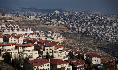 وزير فلسطيني سابق متهم بتسويق منتجات إسرائيلية على أنها فلسطينية