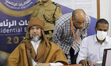 صحيفة عبرية تزعم ان سيف الإسلام القذافي وخليفة حفتر أدارا اتصالات مع إسرائيل