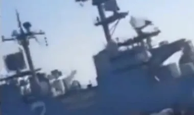 فيديو احتكاك مروحية إيرانية ببارجة أميركية في الخليج بطريقة إستفزازية