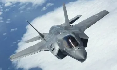 سباق بريطاني روسي للعثور على حطام إف 35 التي سقطت في البحر