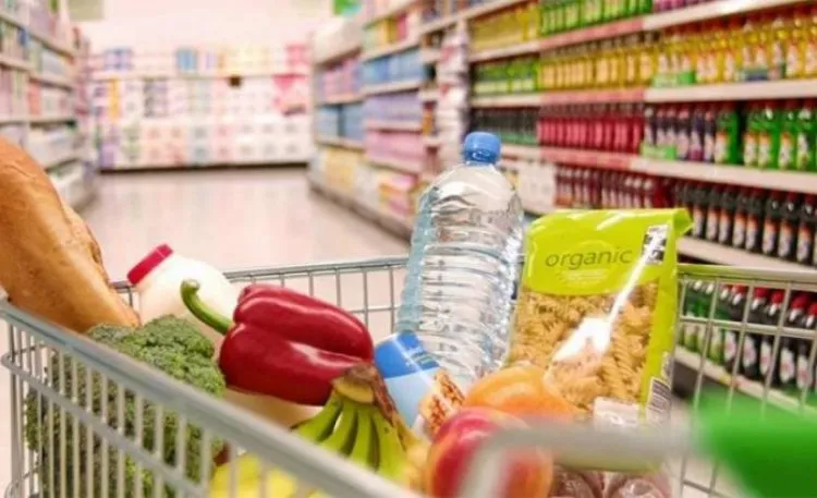 اللجنة الحكومية بغزة تعلن سلسلة قرارات دعمًا للمواطنين لمواجهة الغلاء