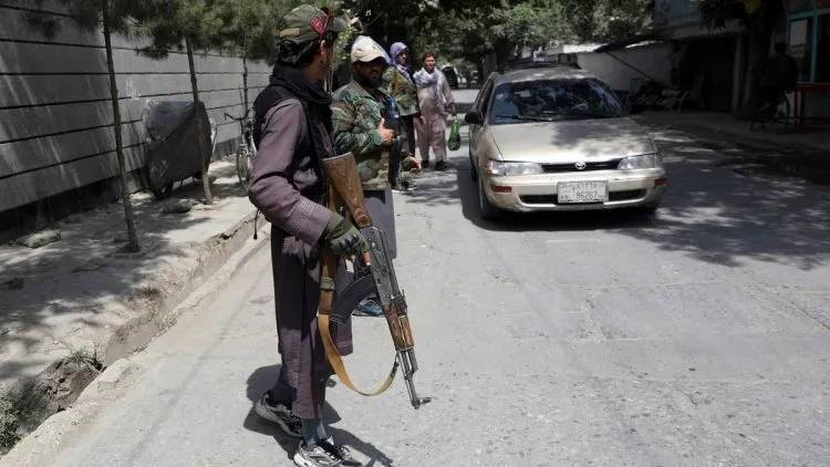 طالبان ترسل المئات من قواتها لمحاربة تنظيم داعش شرق البلاد 