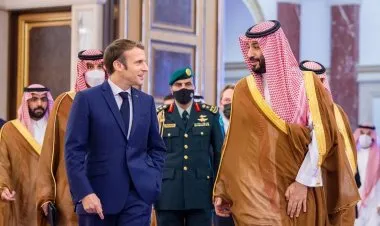 ماكرون من جدة: بحثنا الأزمة اللبنانية وفرنسا ملتزمة تجاه إصلاح الوضع