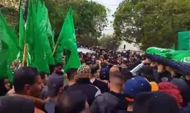 جماهير حاشدة بأريحا تشيّع جثمان الشهيد الشاب أمير اللداوي