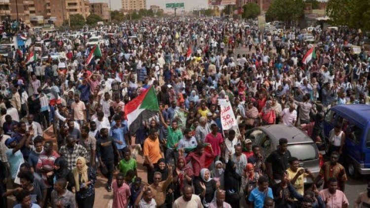 السودان.. مظاهرة مليونية تتوجه نحو القصر الجمهوري