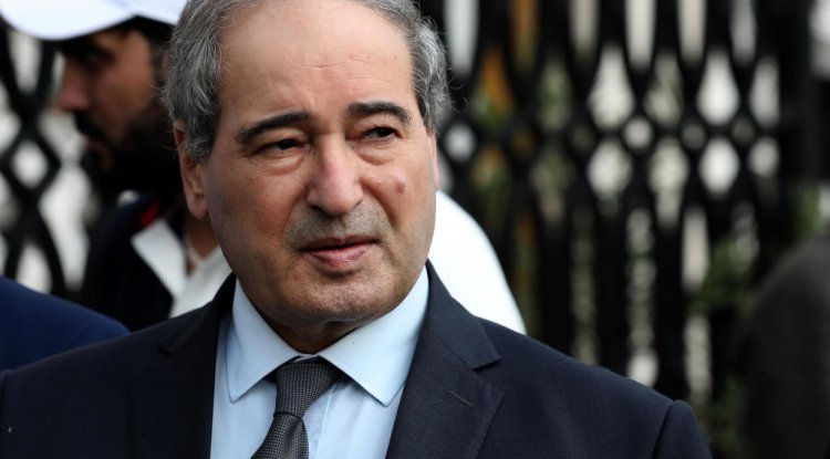 بروكسل تفرض عقوبات أوروبية على وزير الخارجية السوري الجديد فيصل المقداد