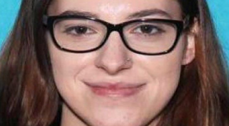 اقتحام الكونغرس: اعتقال مؤيدة لترامب بعد 'سرقة بيانات' من مكتب بيلوسي