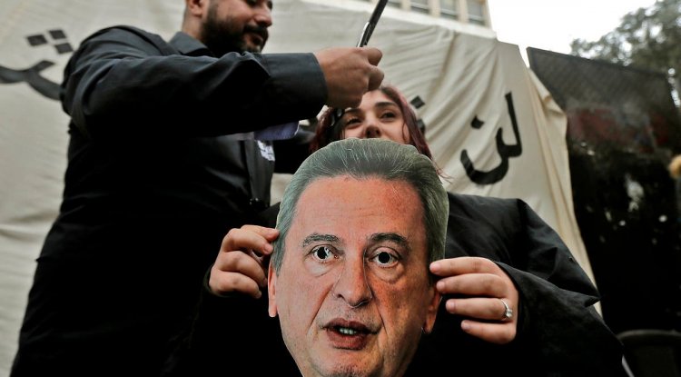 ملاحقة غربية لأموال سياسيي لبنان