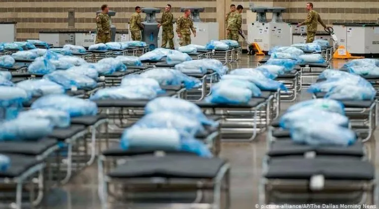 عدد الوفيات بكورونا في الأمريكتين وصل إلى نحو مليون شخص