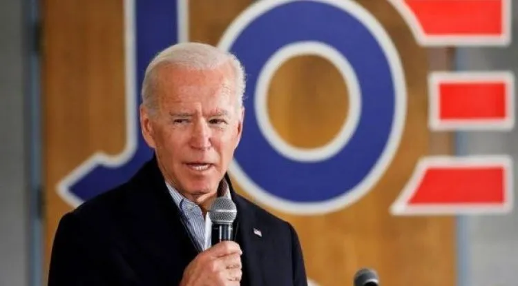 بايدن يتجه لإلغاء القيود على تأشيرات العمل 