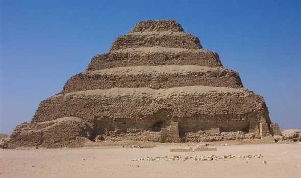 وزارة السياحة تعلن عن اكتشاف أثري جديد في سقارة بالجيزة