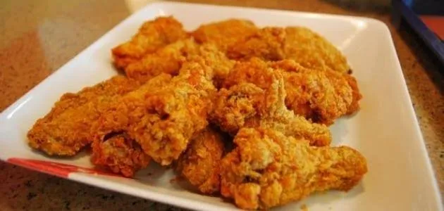  أجنحة الدجاج المقرمشة