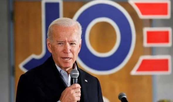 بايدن يتجه لإلغاء القيود على تأشيرات العمل 