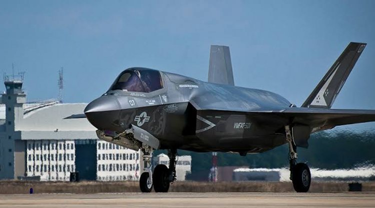 الإمارات "واثقة" من حصولها على طائرات "إف-35" الأمريكية رغم تعليق إدارة بايدن لصفقات الأسلحة مؤقتا