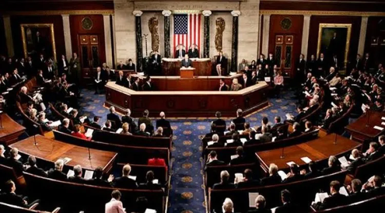 الكونغرس يوصي بايدن بمراجعة الانسحاب من أفغانستان