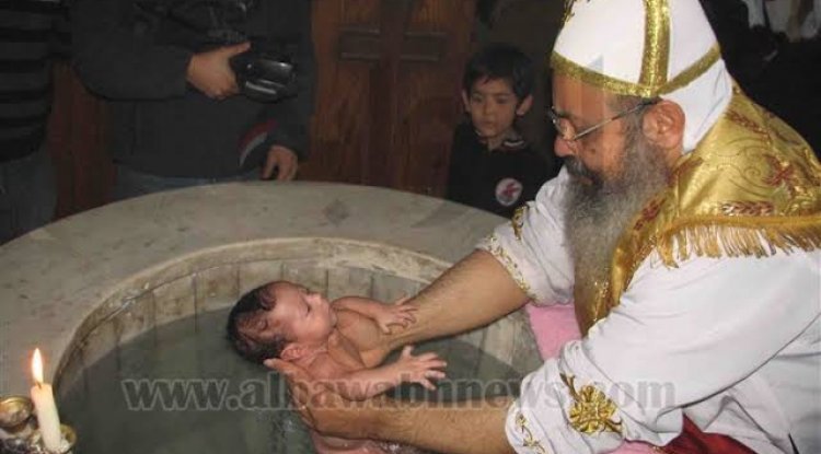 قس يتسبب بوفاة طفل خلال تعميده في رومانيا