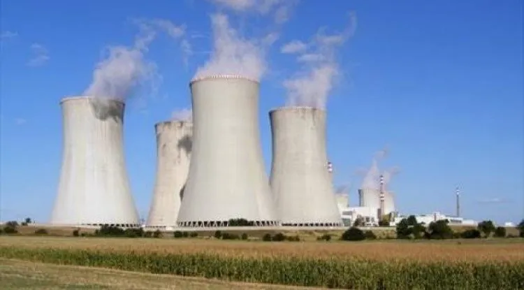 ايران ترفض وساطة فرنسا وتقول ان الاتفاق النووي لا يحتاج إلى وسيط