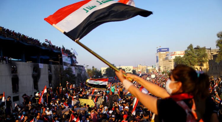 مقتل متظاهر وإصابة 150 رجل أمن بصدامات وسط العراق