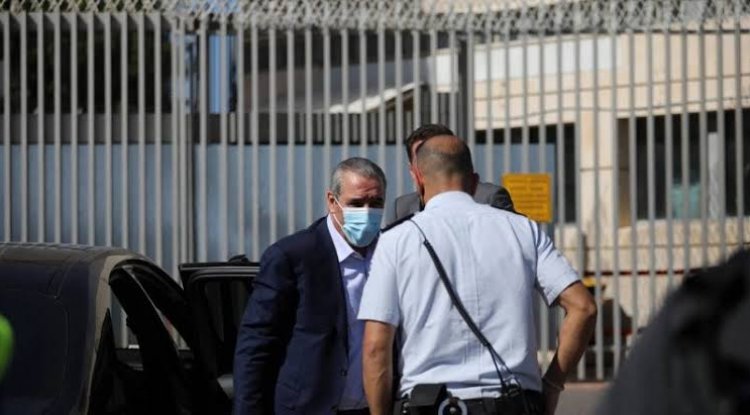 السلطة الفلسطينية تحاول ثني الأسير مروان البرغوثي عن الترشح للرئاسة 