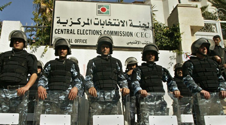 حماس تتهم جهات بالتلاعب بأماكن الاقتراع في السجل الانتخابي في بعض مناطق الضفة الغربية