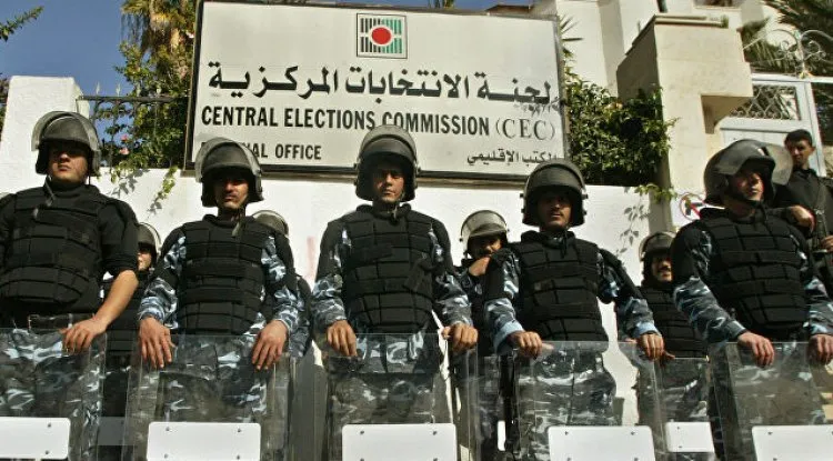 حماس تتهم جهات بالتلاعب بأماكن الاقتراع في السجل الانتخابي في بعض مناطق الضفة الغربية